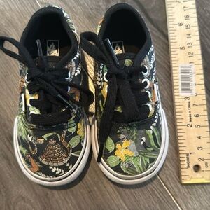 ❤️Vans Disney Kids Jungle Book Limited Edition size 6